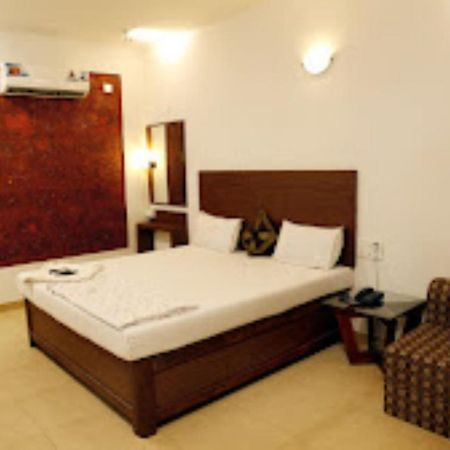 Blue Sea Beach Resort Mālvan Extérieur photo